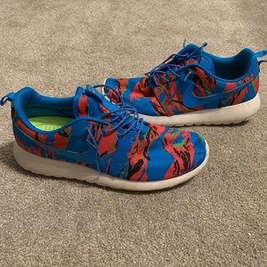 Nike Roshe Tiger Blood Men's size 9.5